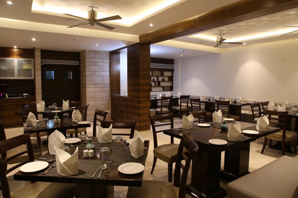 Lemon Tree Hotel Candolim Exterior foto