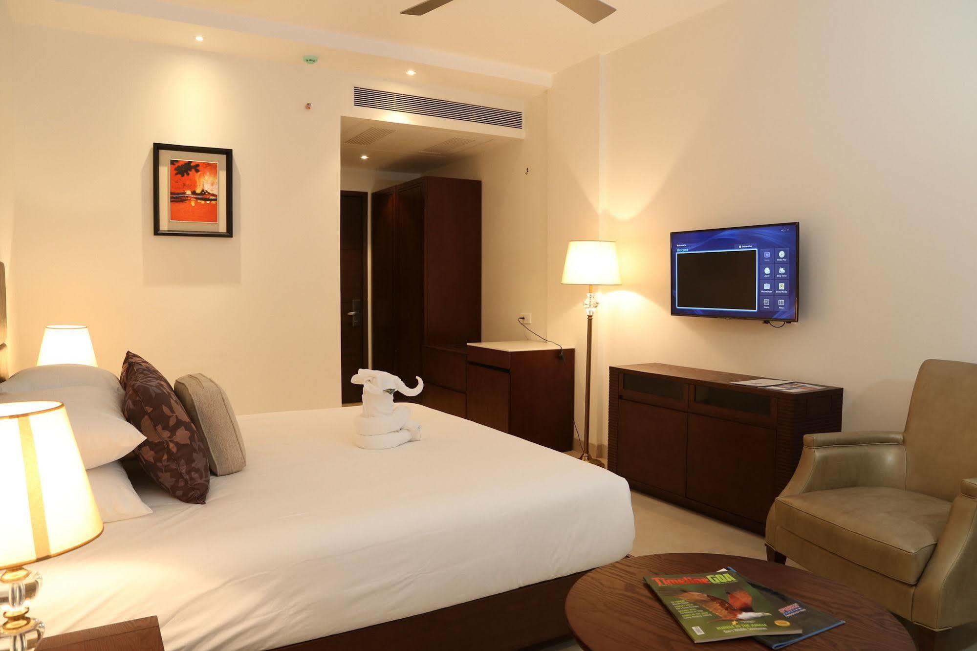 Lemon Tree Hotel Candolim Exterior foto